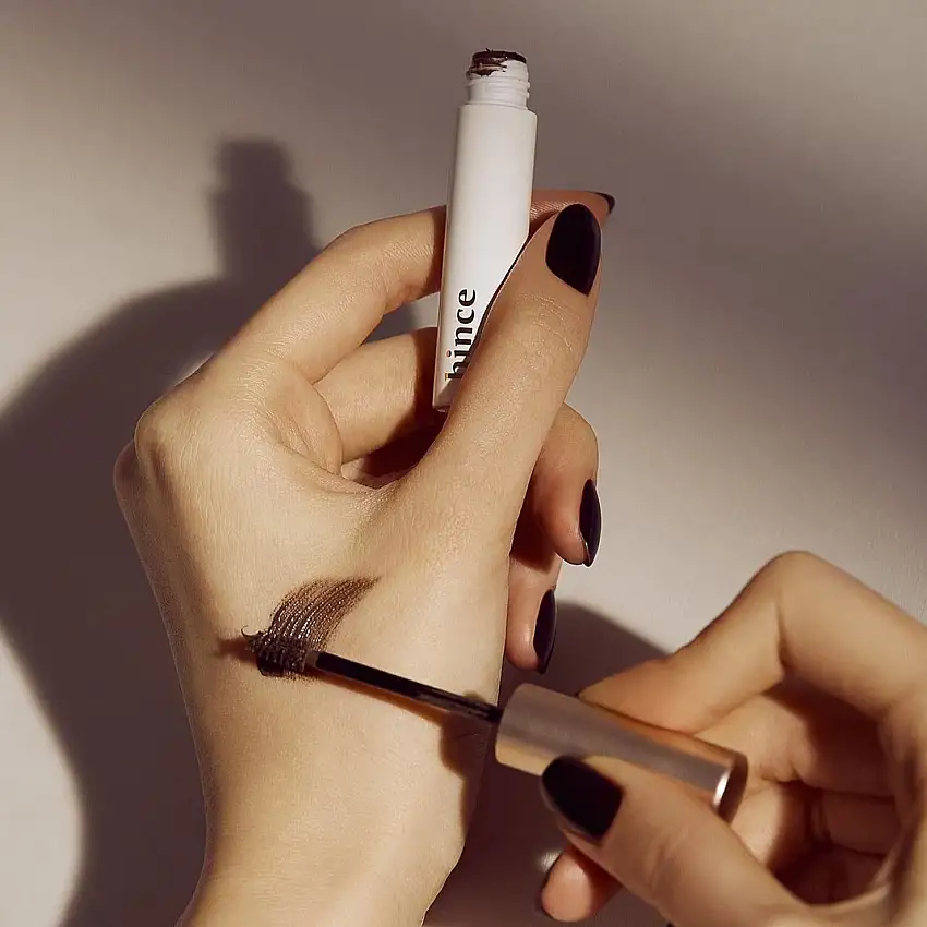 HINCE Signature Brow Shaper - 01 Clear